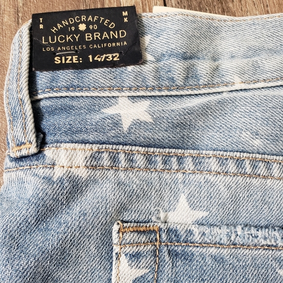 Lucky Brand Star Cut Off Shorts - Picture 6 of 11